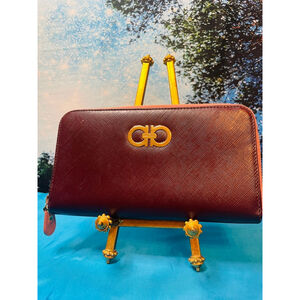 Salvatore Ferragamo Gancini Zip Around Wallet Burgundy /Pink Full Size